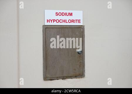 sodium hypochlorite swimming pool