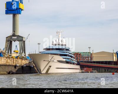 A Large Yacht Is Built At The Blohm Und Voss Shipyard In Hamburg Stock Photo Alamy