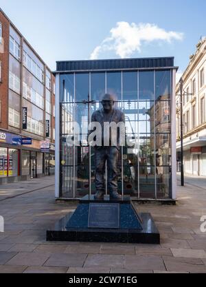 Statue of Fred Dibnah in Bolton town centre Lancashire July 2020 Stock Photo