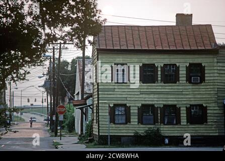 EVENING LIGHT IN DOWNTOWN SAVANNAH, GEORGIA, USA, 1980s Stock Photo