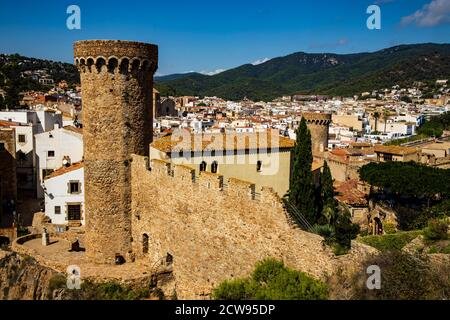 The medieval castle walls in the centre of Tossa de Mar on the Costa Brava in Catalonia, Spain Stock Photo