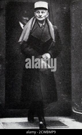 Black and white photograph of French General Maxime Weygand (1867-1965) exiting a front command post. Stock Photo