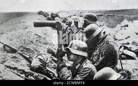 Black and white photograph of World War II (1939-1945); the War in Russia; German observation post with artillery outside Leningrad. Stock Photo