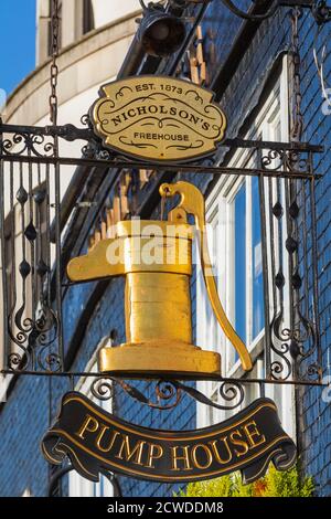 England, East Sussex, Brighton, The Lanes, The Pump House Pub Sign Stock Photo