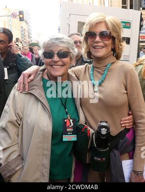 **FILE PHOTO** Helen Reddy Has Passed Away Aged 78. ALos Angeles CA - JANUARY 21: Helen Reddy, Jane Fonda, At Women's March Los Angeles, At Downtown Los Angeles In California on January 21, 2017. Credit: Faye Sadou/MediaPunch Stock Photo