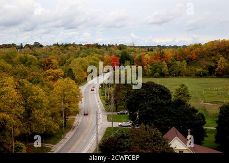 Sept 29 2020, St Thomas Ontario Canada - Canada's first elevated park located on the west side St Thomas in Ontario Canada. View of Sunset drive in Fa Stock Photo