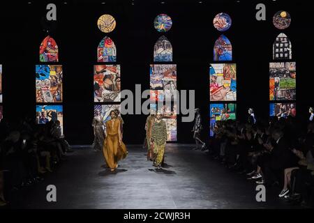 Paris, France. 29th Sep, 2020. Models present creations by Dior during the Paris Fashion Week's Women Spring-Summer 2021 ready-to-wear fashion show in Paris, France, Sept. 29, 2020. Credit: Piero Biasion/Xinhua/Alamy Live News Stock Photo