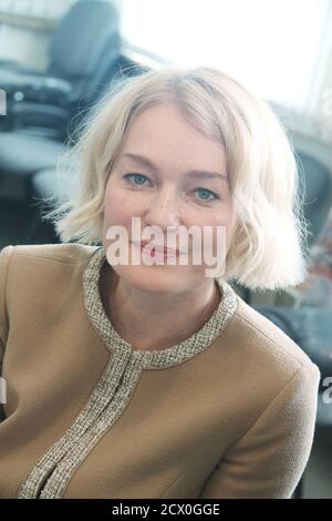 Petropavlovskda erotik massaj Yalangoch qizlar foto galereyasi