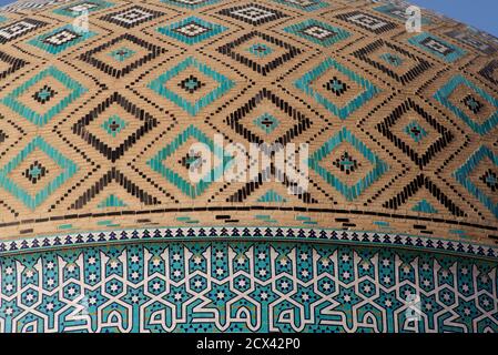 Detail of mosaic tilework on dome of Jameh Masjid.  Friday Mosque, Yazd, Iran Stock Photo