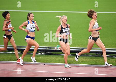 Alina Reh (GER), Camille Buscomb (NZ). Stephanie Twell (GBR), Hitomi Niiya (JPN). 10,000 metres final. IAAF World Athletics Championships, Doha 2019 Stock Photo