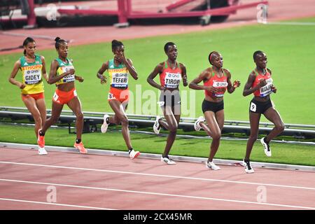 Agnes Tirop, Hellen Obiri and Rosemary Wanjiru (Kenya) ahead of the pack. 10,000 metres women final. IAAF World Athletics Championships, Doha 2019 Stock Photo