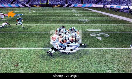 Madden nfl 2018 hi-res stock photography and images - Alamy