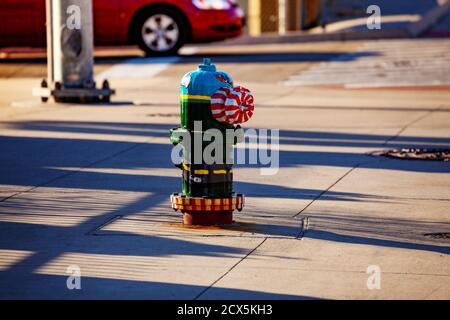 Detroit, Michigan - A fire hydrant painted in Detroit Tigers colors, near  Comerica Park, home of the Detroit Tigers major league baseball team Stock  Photo - Alamy