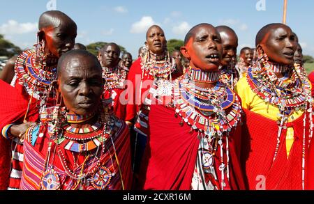 Maasai women dressed in traditional costumes in their village Stock ...