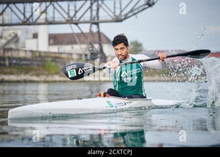 Deutschland. 01st Oct, 2020. Saeid Fazloula (Rheinbrueder Karlsruhe), during the morning training in the Karlsruhe Rheinhafen Shooting with a view to being accepted into the Refugee Olympic Team (ROT). Action on the water. GES/Sport/Canoe racing: Rheinbrueder Karlsruhe, 01.10.2020 | usage worldwide Credit: dpa/Alamy Live News Stock Photo