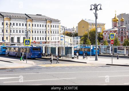 MOSCOW, RUSSIA - SEPTEMBER 27, 2020: people in new transport hub on Kitay-Gorod Bus Terminal at Slavyanskaya Square in Moscow city on autumn day Stock Photo