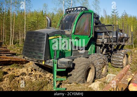 John Deere 1510e Forwarder at logging site , Finland Stock Photo
