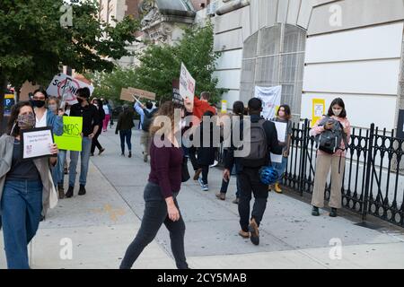 New York, New York, USA. 1st Oct, 2017. MARK GASTINEAU at the New York Jets  vs Jacksonville Jaguars game at Met Life Stadium in East Rutherford New  Jersey. Credit: Jeffrey Geller/ZUMA Wire/ZUMAPRESS.com/Alamy