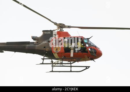 East Killara, New South Wales, Australia. 2nd Oct, 2020. Australia: Bushfire hazard reduction burns taking place in the Sydney suburb East Killara. Pictured is the NSW National Parks & Wildlife Service firefighting helicopter. Credit: mjmediabox/Alamy Live News Stock Photo