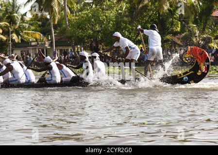 CHAMPAKULAM, INDIA - JULY 01: boat race sports, men in uniform participate  at the Champakulam vallam kali (snake boat race) Alappuzha Kerala Stock  Photo - Alamy