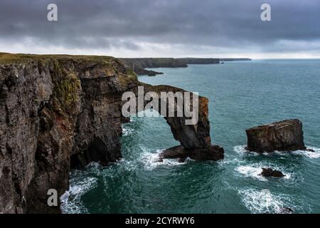 Green Bridge of Wales, Pembrokeshire Coast National Park,  Pembrokeshire, Wales. Stock Photo