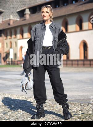 MILAN, Italy: 18 September 2019: Veronica Ferraro Street Style Outfit  Before Alberta Ferretti Fashion Show During Milan Fashion Week Spring /  Summer Stock Photo, Picture and Royalty Free Image. Image 132251360.