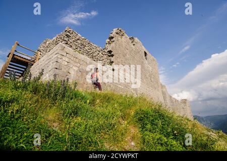 castillo de Montsegur, siglo XIV, castillo cátaro, monte Pog , Ariege, pirineos orientales,Francia, europa Stock Photo
