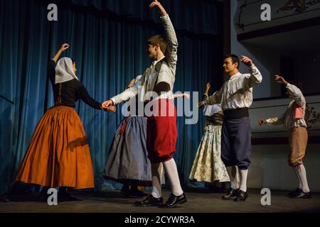 muestra de indumentaria tradicional mallorquina de los siglos XVII a XX, teatro Mar i Terra, Palma, Mallorca, islas baleares, Spain Stock Photo