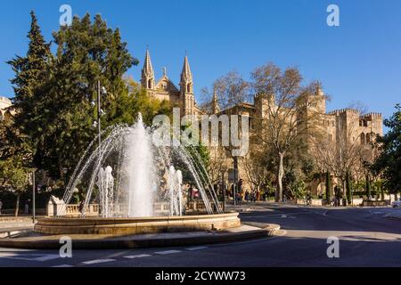 Plaza de la Reina y Palacio Real de La Almudaina, Palma, Mallorca, balearic islands, spain, europe Stock Photo