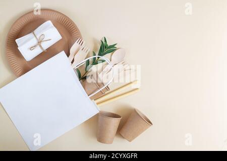 Paper and bamboo eco-friendly biodegradable tableware Stock Photo
