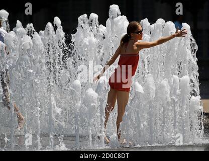 36 Celsius Degrees 96 8 Degrees Fahrenheit In Gdansk Poland June 26th 2019 C Wojciech Strozyk Alamy Stock Photo Stock Photo Alamy