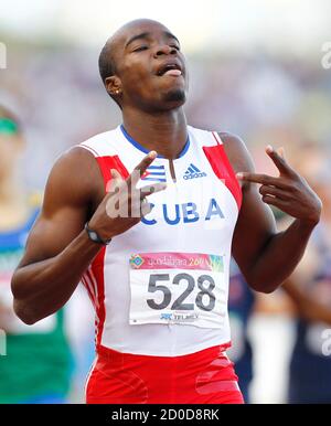 Cuba S Omar Cisneros In The Men S 400m Hurdles Semi Final On Day Four Of The 13 Iaaf World Athletics Championships At The Luzhniki Stadium In Moscow Russia Stock Photo Alamy