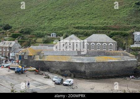 The old fish cellar on the harbour at Port Isaac, Cornwall Stock Photo
