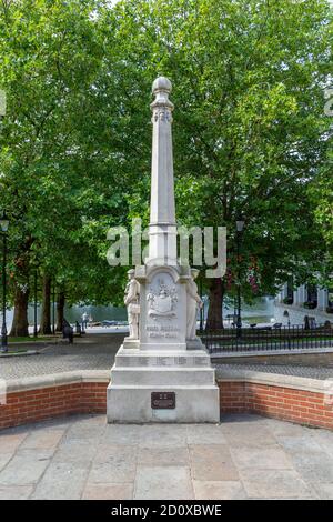 Richmond upon Thames, Surrey, England - September 02 2020: Richmond War Memorial dedicated to locals who died fighting in World War 1 and World War 2 Stock Photo