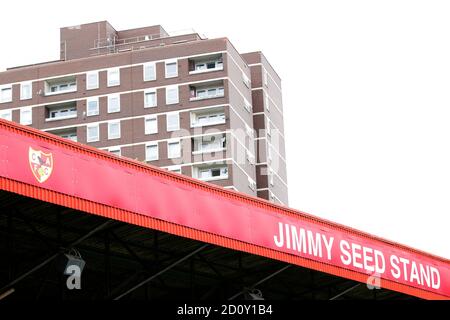 London, UK. 03rd Oct, 2020. A general view of the Jimmy Seed stand and the flats that overlook it during the EFL Sky Bet League 1 match between Charlton Athletic and Sunderland at The Valley, London, England on 3 October 2020. Photo by Carlton Myrie. Editorial use only, license required for commercial use. No use in betting, games or a single club/league/player publications. Credit: UK Sports Pics Ltd/Alamy Live News Stock Photo