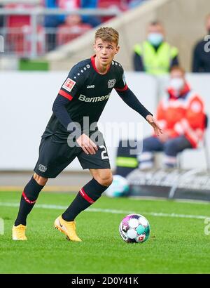 Daley SINKGRAVEN, Lev 22  VFB STUTTGART - BAYER 04 LEVERKUSEN  1-1  1.German Soccer League , Stuttgart, October 03, 2020,  Season 2020/2021, matchday 03, © Peter Schatz / Alamy Live News    - DFL REGULATIONS PROHIBIT ANY USE OF PHOTOGRAPHS as IMAGE SEQUENCES and/or QUASI-VIDEO -  DFL Stock Photo