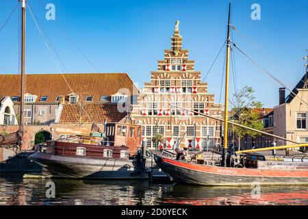 Picturesque view of boats in 'Galgewater', part of the Oude Rijn river in Leiden, Holland Stock Photo