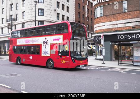 dh  OXFORD STREET LONDON ENGLAND UK Red bus GO Ahead alexander dennis enviro400 MMC Hybrid buses transport city Stock Photo