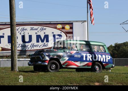 Dumfries. VA, USA. 3rd Oct, 2020. Trump supporters create a Trump mobile to promote their support for the President's re-election in the 2020 Presidential Election on October 3, 2020 in Dumfries, Virginia. Credit: Mpi34/Media Punch/Alamy Live News Stock Photo