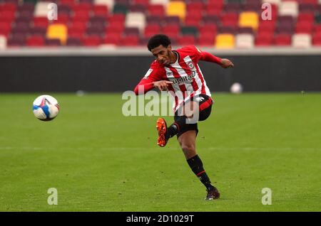 Brentford's Dominic Thompson during the Sky Bet Championship match at the Brentford Community Stadium, London.