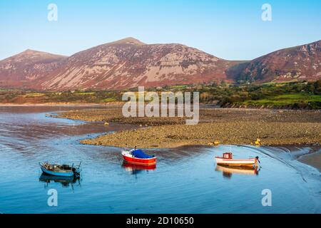 Trefor Harbour on the Gwynedd coast in North Wales Stock Photo - Alamy