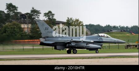 510 Fighter Squadron F-16 Fighting Falcons with full power after burner for take off Stock Photo