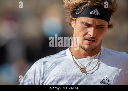Paris, France. 4th Oct, 2020. Alexander Zverev of Germany reacts during the men's singles 4th round match against Jannik Sinner of Italy in the French Open tennis tournament 2020 at Roland Garros in Paris, France, Oct. 4, 2020. Credit: Aurelien Morissard/Xinhua/Alamy Live News Stock Photo