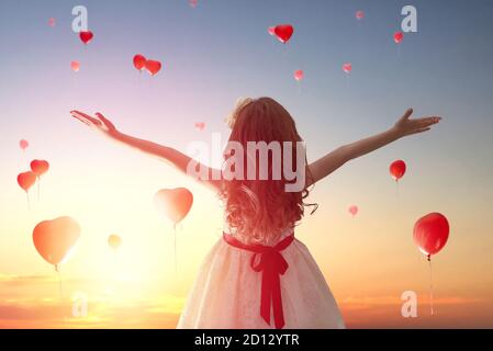 Flying Balloons Girl (Red Edition) | VeVe Collectibles