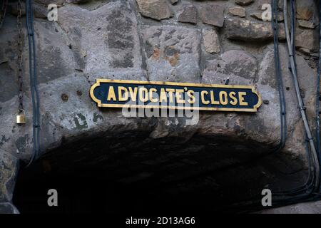 Sign for Advocates Close, Edinburgh old Town, Central Scotland, UK Stock Photo