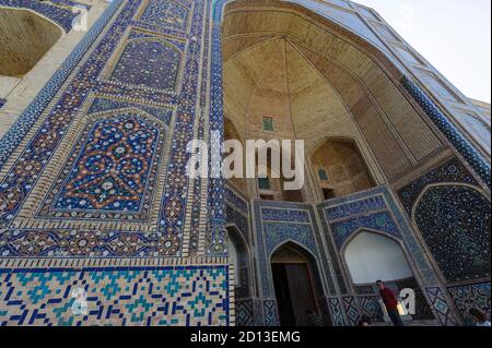 Mir-i Arab Madrassah . Bukhara, Uzbekistan Stock Photo