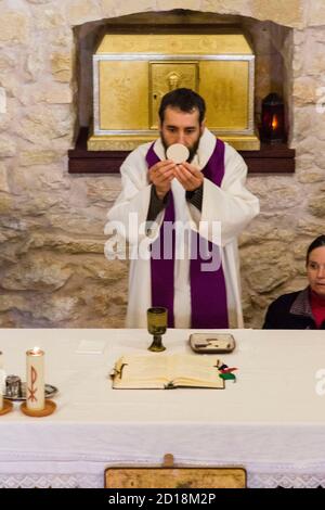 celebracion de misa cristiana en la ermita de Sant Honorat, Puig de Randa, municipio de Algaida, Mallorca, Islas Baleares,  España Stock Photo