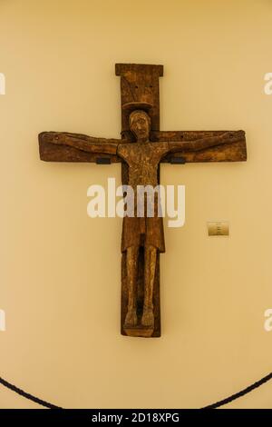 Cristo crucificado,original de Gallesano,  siglo XIII, museo de la basílica de Santa Eufrasia, Porec, - Parenzo-, peninsula de Istria, Croacia, europa Stock Photo