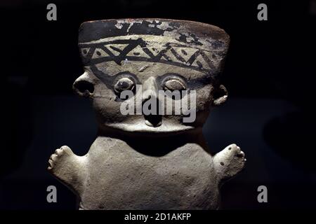 Female figure (Cuchimilco). Painted pottery. Chancay Culture, Late Intermediate Period (1150-1450 AD).  Peru, Peruvian, America, Stock Photo