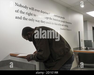 Dayton, OH, USA. 5th Oct, 2020. A new voter registers at the local board of elections. Credit: Sue Dorfman/ZUMA Wire/Alamy Live News Stock Photo